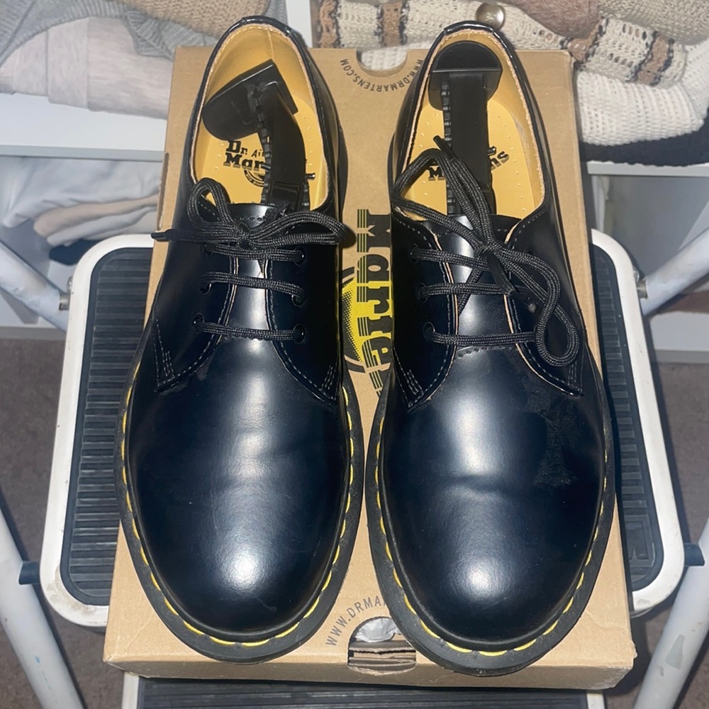 SIZE 8 DR MARTENS 1461 SMOOTH LEATHER OXFORDS